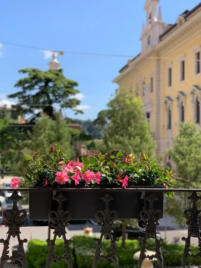 Bue Nero Suites Verona 2*,  Itália